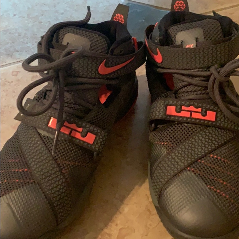 Nike Lebron basketball shoes